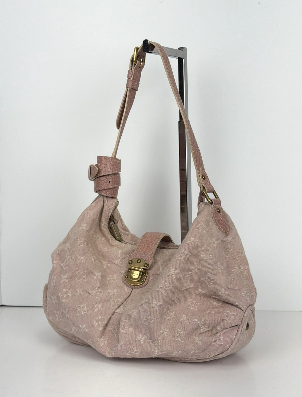 Louis Vuitton Slightly Shoulder Bag in Light Pink LV Monogram Denim 2009 S-05